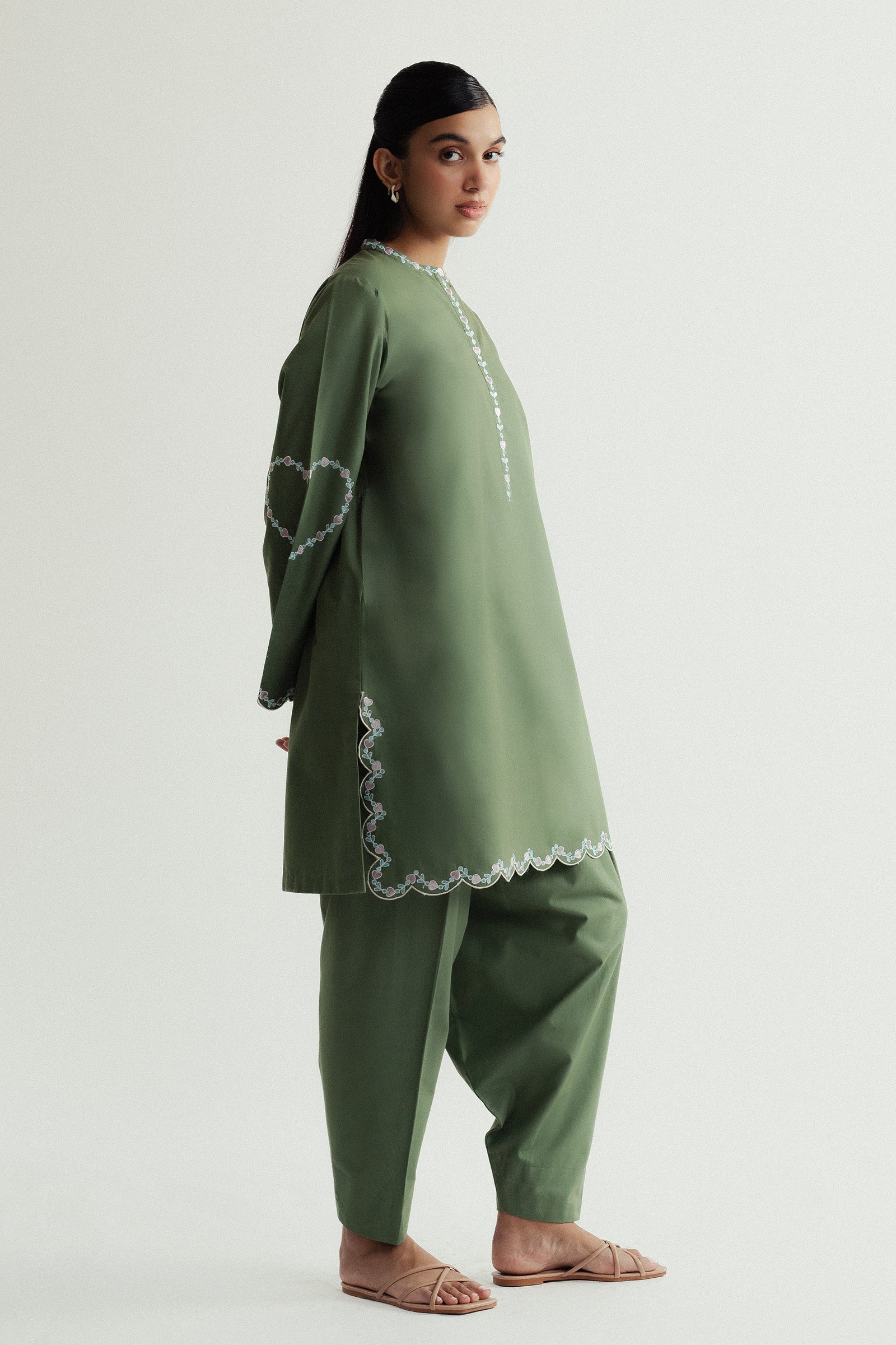CR25C0992 - Image 3